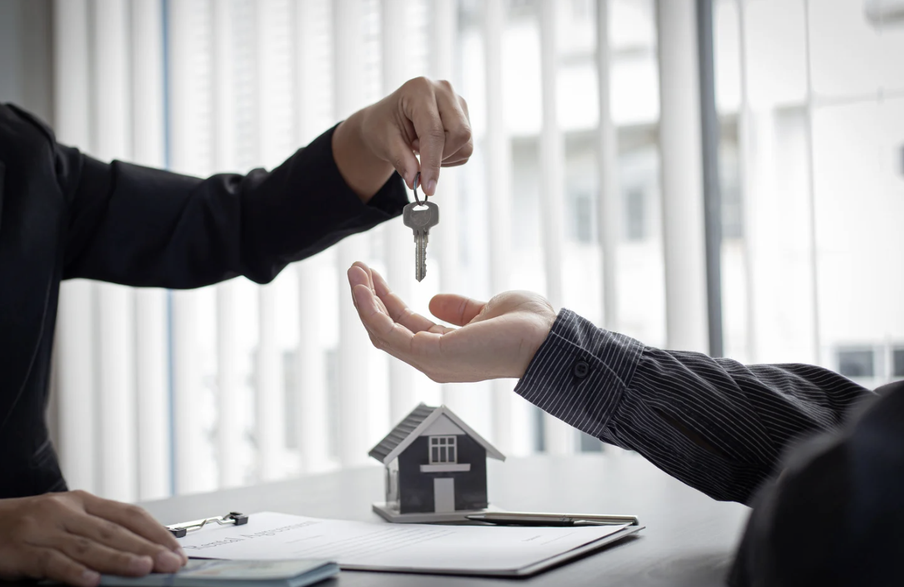 Maliki Olmayan Kişinin Kira Sözleşmesi Yapması Geçerli mi? Türk Hukukunda Kira Sözleşmesinin Geçerliliği, Riskler ve 6 Hukuki Senaryo