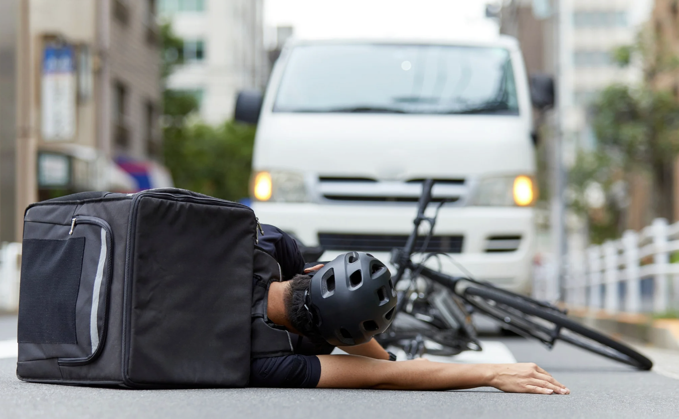 İş Kazası mı Adli Vaka mı? Üçüncü Kişi Saldırısı Halinde Nitelendirme Sorunu, Mevzuat Çerçevesi ve 4 Uygulamalı Örnek