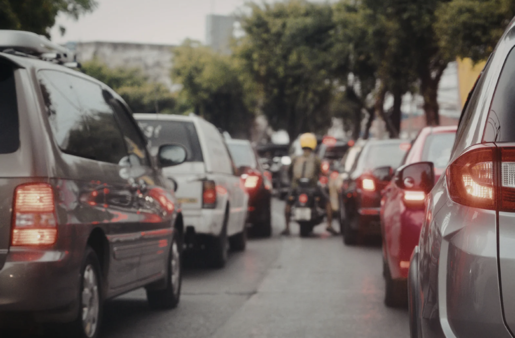 2026 Ehliyet ve Araç Tescil Harçları Ne Kadar? Güncel Trafik Ücretleri Tablolu Liste