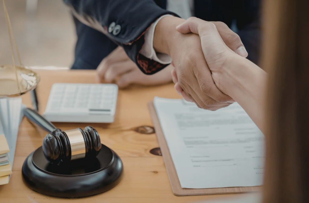 İnançlı İşlem Sözleşmesi Nedir? Şartları, Örnek Metin ve Dikkat Edilmesi Gerekenler
