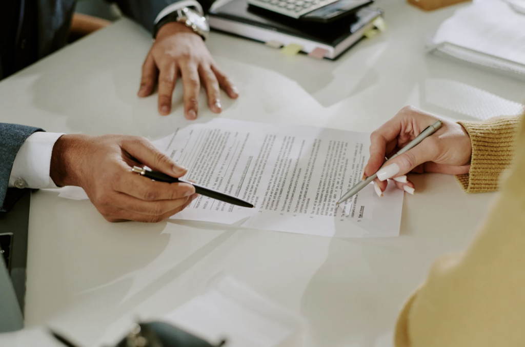 İnançlı İşlem Sözleşmesi Nedir? Şartları, Örnek Metin ve Dikkat Edilmesi Gerekenler
